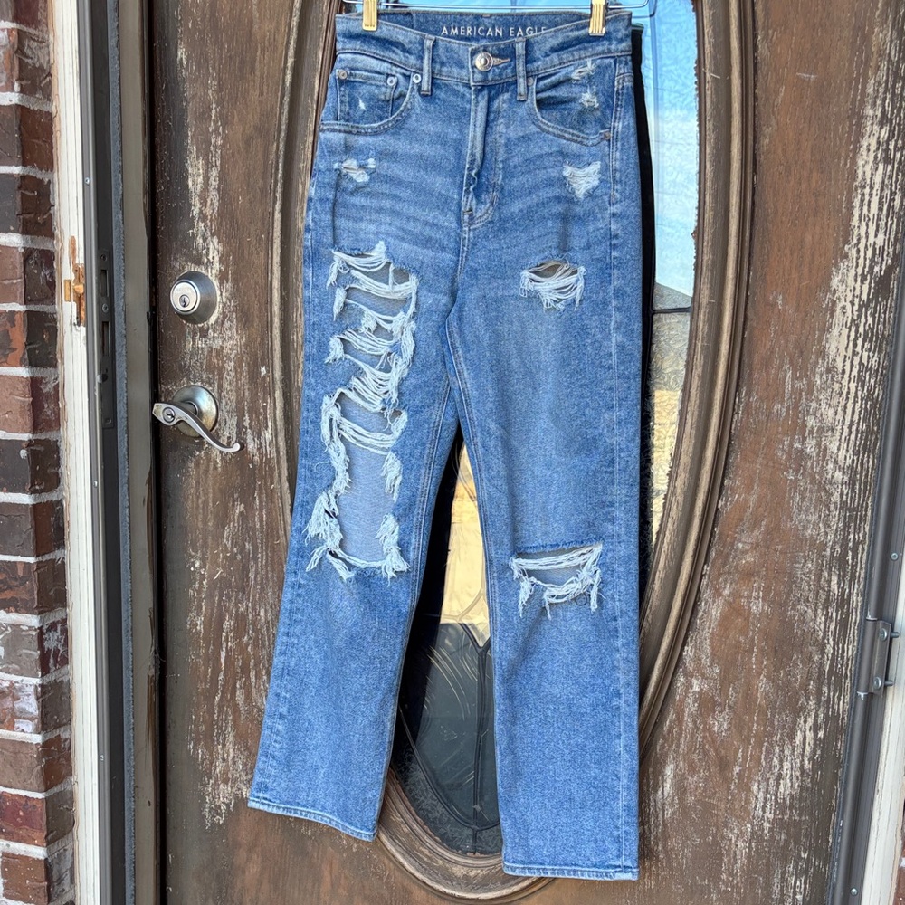 American Eagle Highest Rise 90s Boyfriend Jeans! Size 2
